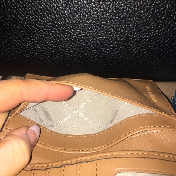 COPY - Michael Kors Passport Holder - Picture 10 of 11